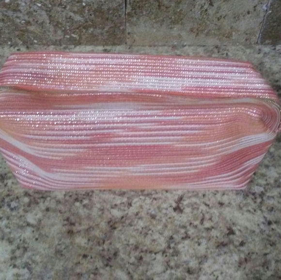 Lancome Make-up Bags (2) - Picture 6 of 7